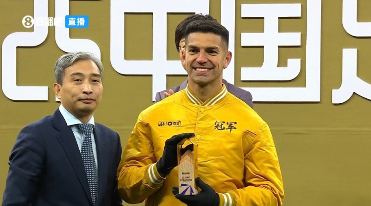  頭球貢獻(xiàn)絕殺，安德烈-路易斯當(dāng)選超級(jí)杯最佳球員