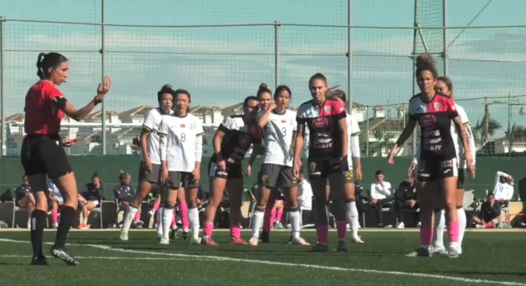  唐佳麗梅開二度、邵子欽破門，中國(guó)女足3-2擊敗Alhama俱樂(lè)部女足