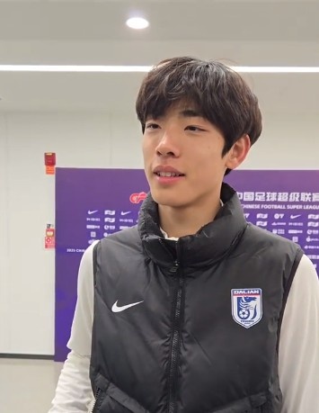  國青歸來上演中超首秀，朱鵬宇：感覺很好，場上大哥們很支持我