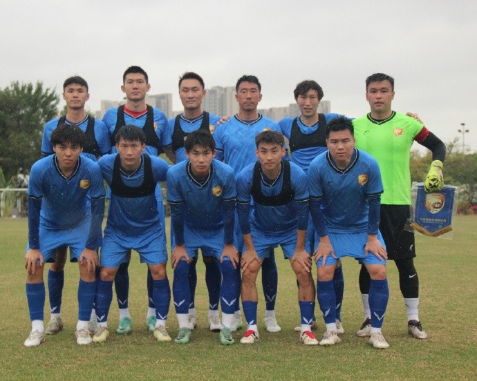  穆謝奎連入兩球?qū)⒈确帜孓D(zhuǎn)，大連鯤城2-1戰(zhàn)勝山西崇德榮海