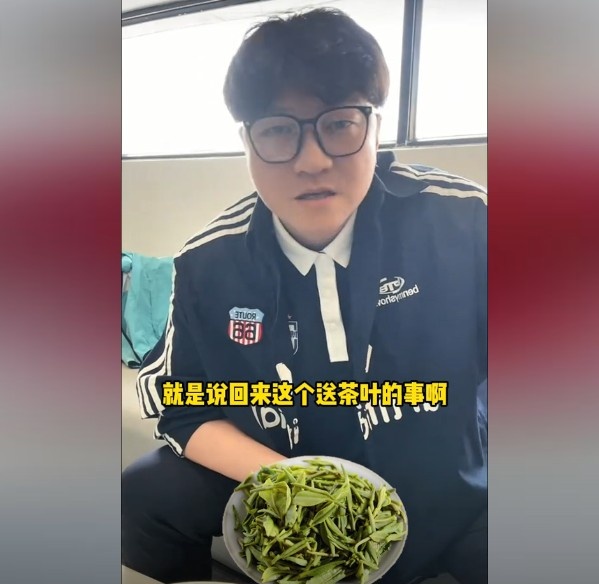  趙鵬：不太清楚賈秀全要球員買茶葉的段子，但這在現(xiàn)實中也正常