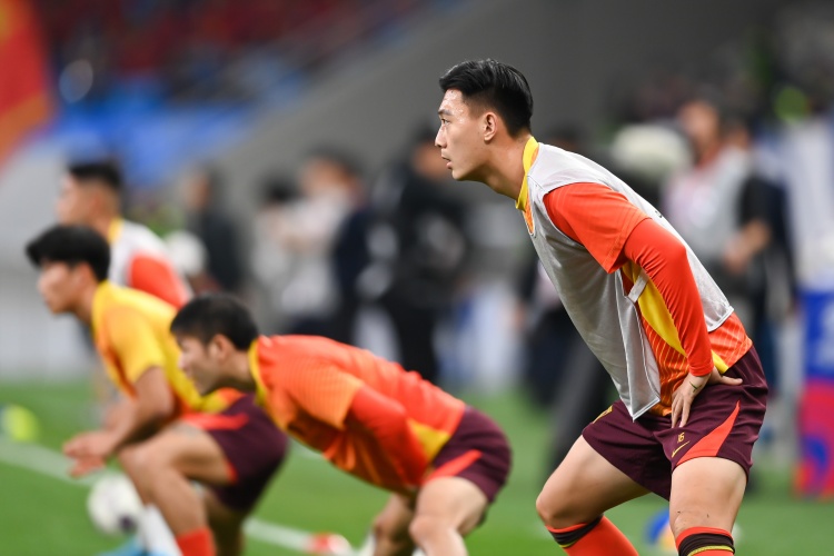  足球報：張玉寧、蔣圣龍均有不同程度傷病，伊萬未讓在熱身賽出場