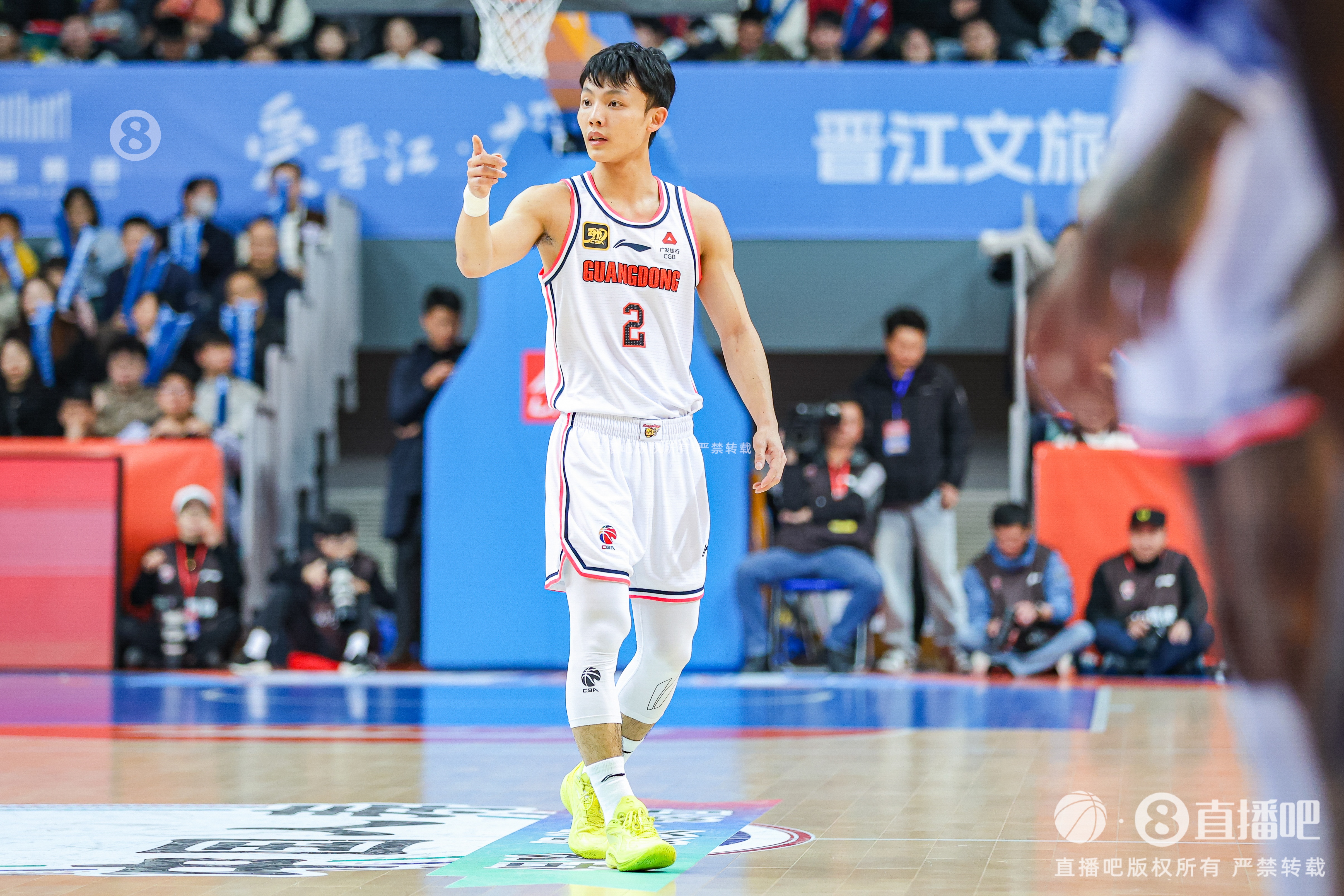  徐杰：身高不是打籃球的唯一標(biāo)準(zhǔn) 努力、勤奮、自律也是天賦