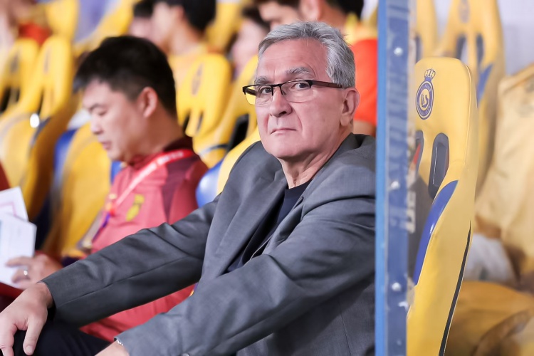  李佳悅：伊萬陣型打法讓我摸不著頭腦，上半場應打541做好防守